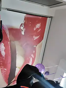 angelie 3 online show from 11/14/25, 03:16