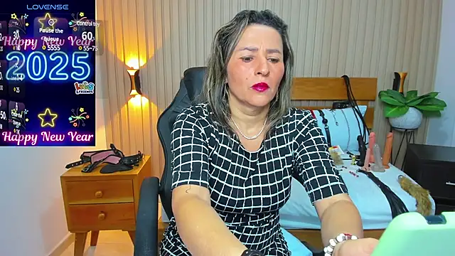 luciana ballesteros  online show from 01/15/25, 12:47