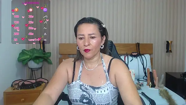 luciana ballesteros  online show from 03/15/25, 12:02