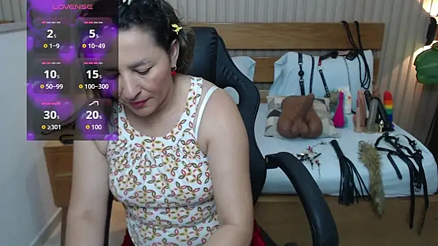 luciana ballesteros  online show from 11/20/25, 12:27