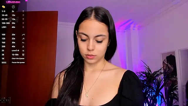 Snapshot of Aleejaa__ chatting on 02/01/25, 11:32 Aleejaa online show from 02/01/25, 11:32