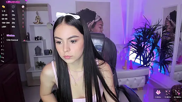 Snapshot of Aleejaa__ chatting on 02/06/25, 02:26 Aleejaa online show from 02/06/25, 02:26