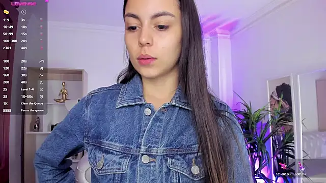 Snapshot of Aleejaa__ chatting on 02/11/25, 11:21 Aleejaa online show from 02/11/25, 11:21