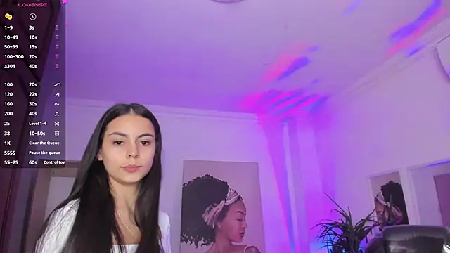 Snapshot of Aleejaa__ chatting on 02/14/25, 11:31 Aleejaa online show from 02/14/25, 11:31