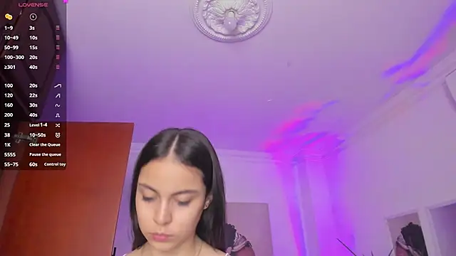 Snapshot of Aleejaa__ chatting on 02/20/25, 11:31 Aleejaa online show from 02/20/25, 11:31