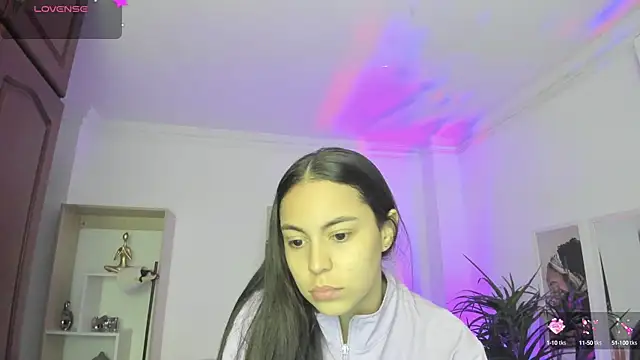 Snapshot of Aleejaa__ chatting on 03/13/25, 11:19 Aleejaa online show from 03/13/25, 11:19
