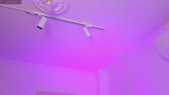 Aleejaa   online show from 11/17/25, 11:05