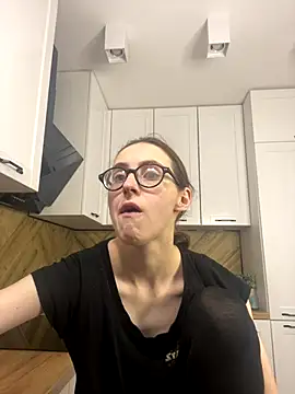 MartiniiSelenna online show from 11/18/25, 06:29