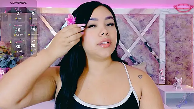 Snapshot of MarianaGarciaa__ chatting on 10/16/25, 07:48 MarianaGarciaa online show from 10/16/25, 07:48