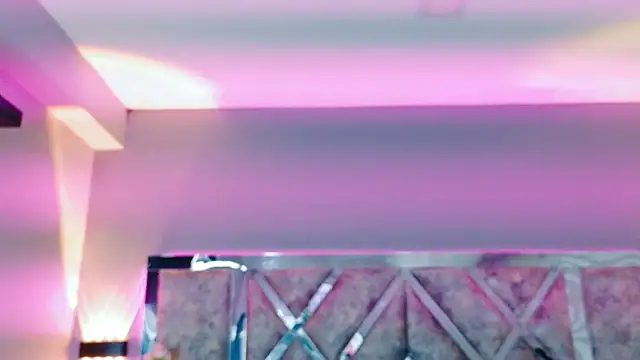 Snapshot of MarianaGarciaa__ chatting on 10/18/25, 07:25 MarianaGarciaa online show from 10/18/25, 07:25