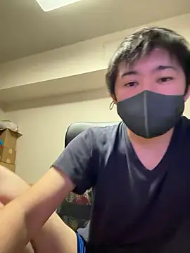 Snapshot of kentyken chatting on 10/10/25, 01:32 kentyken online show from 10/10/25, 01:32