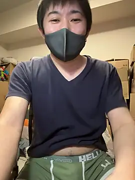 Snapshot of kentyken chatting on 10/20/25, 01:44 kentyken online show from 10/20/25, 01:44