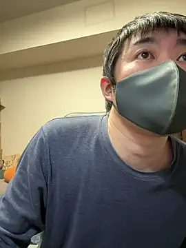 Snapshot of kentyken chatting on 11/10/25, 01:32 kentyken online show from 11/10/25, 01:32