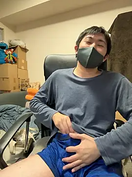 Snapshot of kentyken chatting on 11/11/25, 01:44 kentyken online show from 11/11/25, 01:44