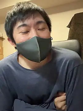 Snapshot of kentyken chatting on 11/12/25, 11:32 kentyken online show from 11/12/25, 11:32