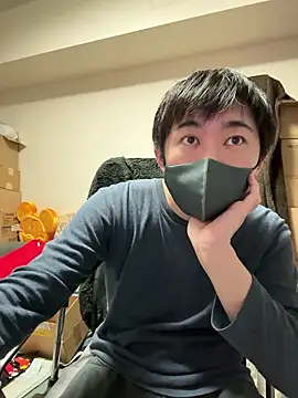 Snapshot of kentyken chatting on 11/18/25, 02:43 kentyken online show from 11/18/25, 02:43