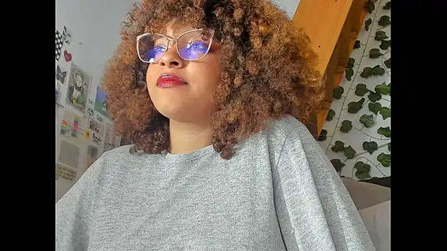 Snapshot of Ada_gales_ chatting on 02/27/25, 11:37 Ada gales  online show from 02/27/25, 11:37