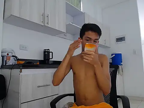 adams pervert love online show from 02/25/25, 08:19