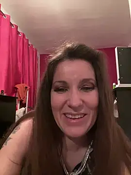 Lwhite1 online show from 01/05/25, 11:44