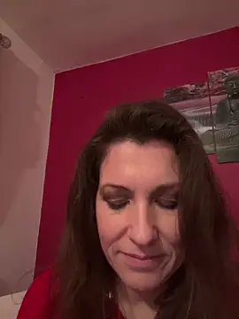 Lwhite1 online show from 02/05/25, 12:20