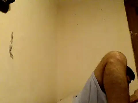 Snapshot of AronFoxx chatting on 01/07/25, 07:31 AronFoxx online show from 01/07/25, 07:31