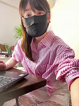 Snapshot of Annabody chatting on 03/22/25, 12:04 Annabody online show from 03/22/25, 12:04