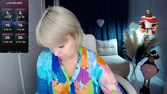 Juarnea online show from 02/18/25, 01:22