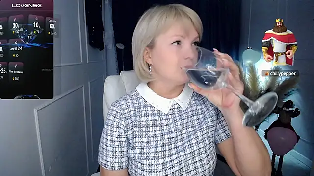 Juarnea online show from 02/19/25, 05:06