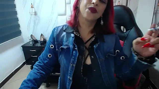 Snapshot of Anabella_Thompson chatting on 03/21/25, 11:44 Anabella Thompson online show from 03/21/25, 11:44