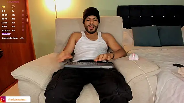 Neganhot  online show from 11/19/25, 02:11