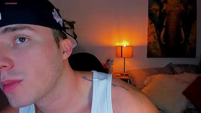 liam oficial02 online show from 03/17/25, 03:03