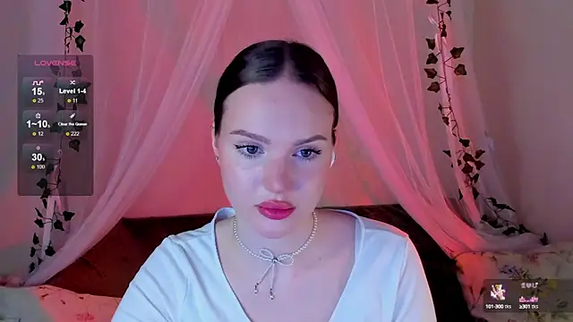 Snapshot of MishkaMe chatting on 01/15/25, 12:58 MishkaMe online show from 01/15/25, 12:58