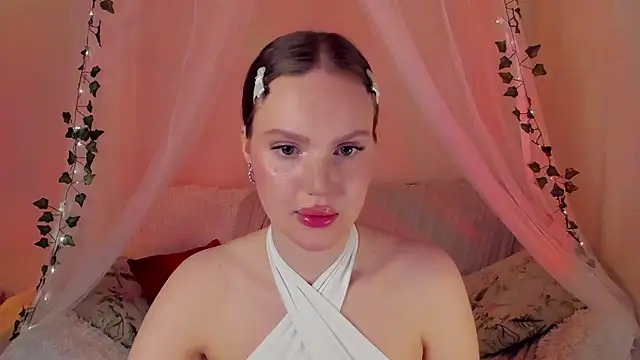 Snapshot of MishkaMe chatting on 03/05/25, 03:40 MishkaMe online show from 03/05/25, 03:40