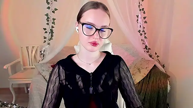 Snapshot of MishkaMe chatting on 09/12/25, 03:56 MishkaMe online show from 09/12/25, 03:56