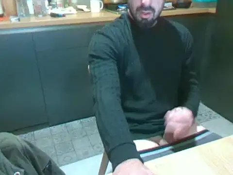 giorgakaci69 online show from 12/30/24, 01:36