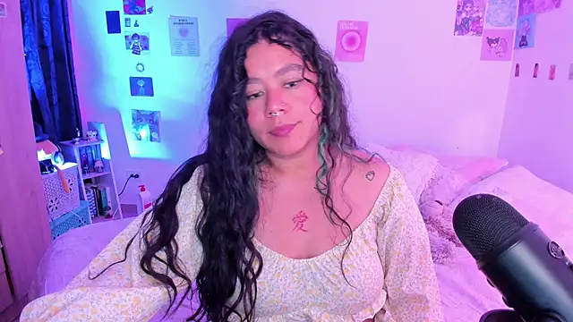 StephaniFox online show from 12/22/24, 07:33