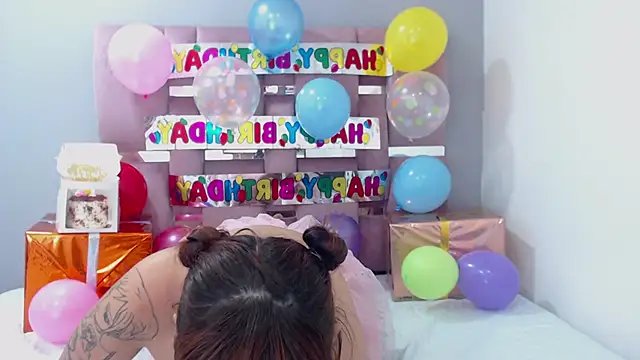 EmiliaKurt online show from 02/03/25, 08:57