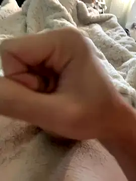 Snapshot of magrossebite25cm chatting on 09/24/25, 02:09 magrossebite25cm online show from 09/24/25, 02:09