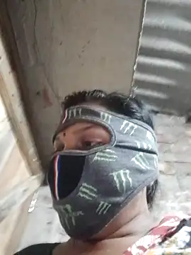 Snapshot of HotSexyBoudi chatting on 12/20/24, 08:49 HotSexyBoudi online show from 12/20/24, 08:49