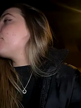 Snapshot of LiliMorganxxx chatting on 11/26/25, 10:11 LiliMorganxxx online show from 11/26/25, 10:11