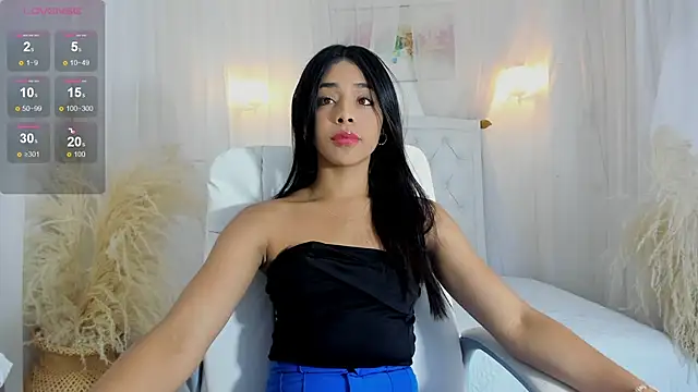 Snapshot of aaryy_ chatting on 01/21/25, 06:23 aaryy online show from 01/21/25, 06:23
