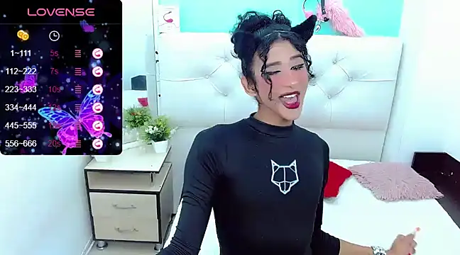 Snapshot of kinverly_sexyx chatting on 12/27/24, 03:48 kinverly sexyx online show from 12/27/24, 03:48