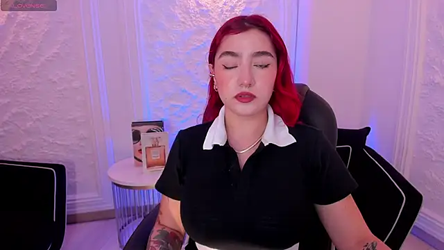 ViolettCastel online show from 10/08/25, 06:38