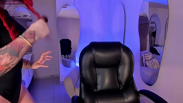 ViolettCastel online show from 10/24/25, 07:10