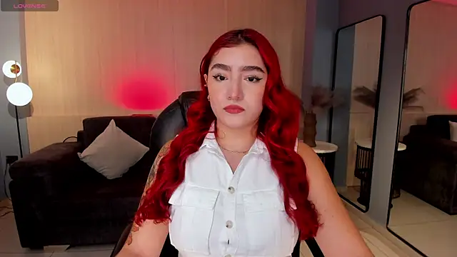 ViolettCastel online show from 10/27/25, 07:18