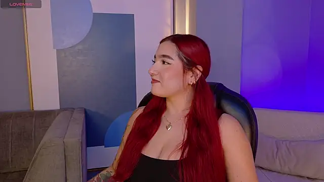 ViolettCastel online show from 11/08/25, 07:23