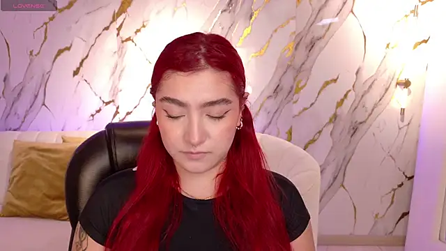 ViolettCastel online show from 11/19/25, 07:14