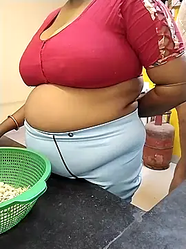 Snapshot of ANUBHABI chatting on 02/10/25, 04:04 ANUBHABI online show from 02/10/25, 04:04