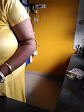 Snapshot of ANUBHABI chatting on 03/03/25, 02:47 ANUBHABI online show from 03/03/25, 02:47