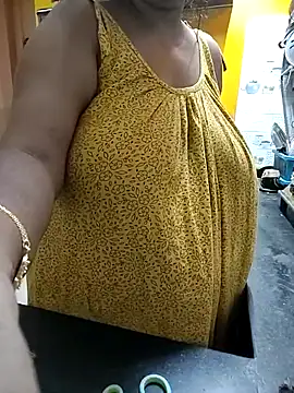 Snapshot of ANUBHABI chatting on 10/13/25, 04:18 ANUBHABI online show from 10/13/25, 04:18